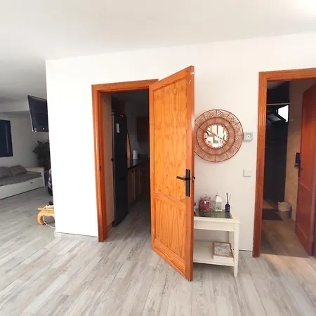 Σπίτι διακοπών Gara, Semi-detached Duplex, Terrace And Private Pool Costa Teguise