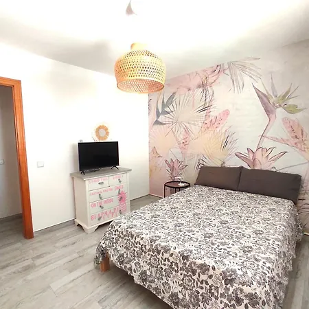 Hébergement de vacances Gara, Semi-detached Duplex, Terrace And Private Pool *